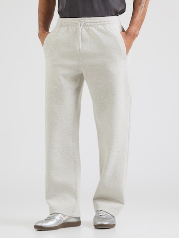 Abercrombie & Fitch Широка кройка Панталон в сиво: отпред