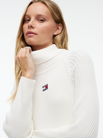 Abito in maglia di Tommy Jeans in bianco