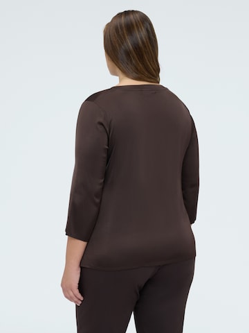 Maglietta di Fiorella Rubino in marrone