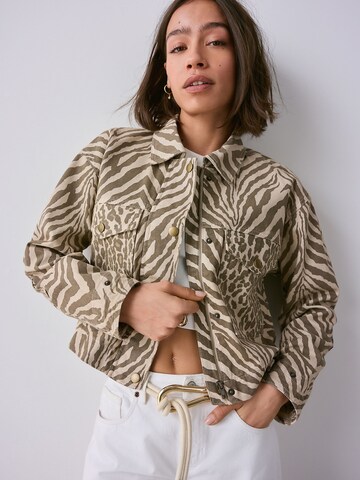 Veste mi-saison Next en beige : devant