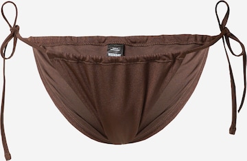 Bas de bikini 'Breeze' WEEKDAY en marron : devant