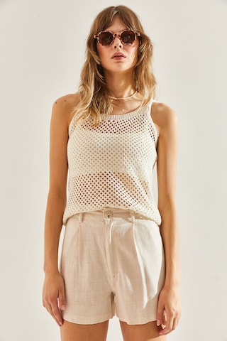 Bianco Lucci Knitted Top in White: front