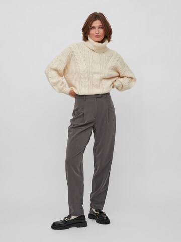 Regular Pantalon à pince 'Louanna' VILA en gris