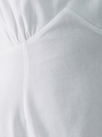 Robe 'ARYA' Calli en blanc