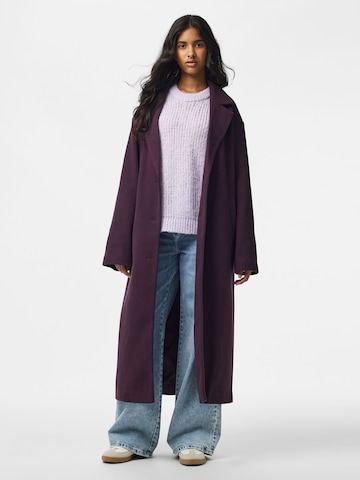PIECES Between-seasons coat in Purple