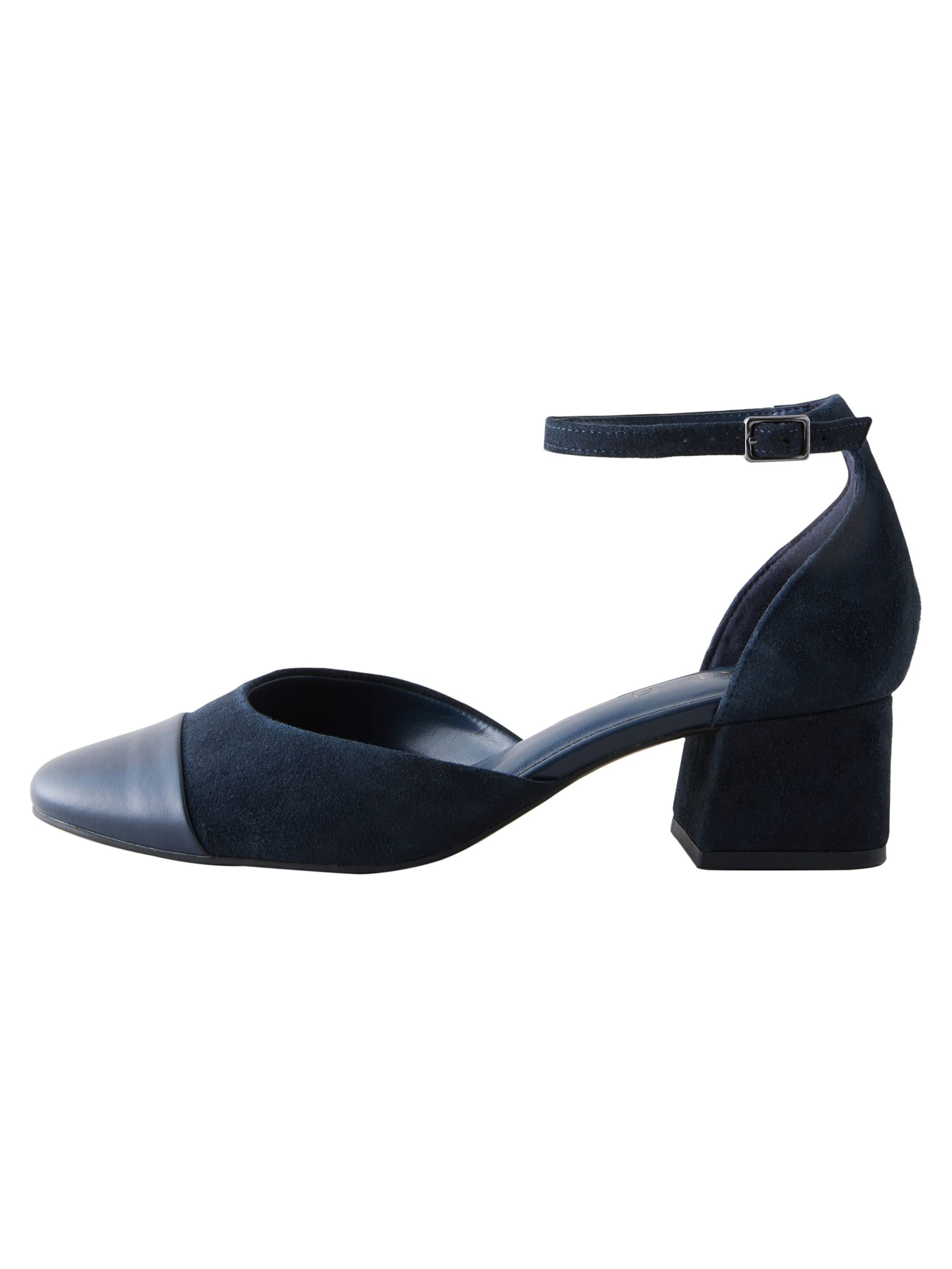 Next Σανδάλι σε μπλε: μπροστά