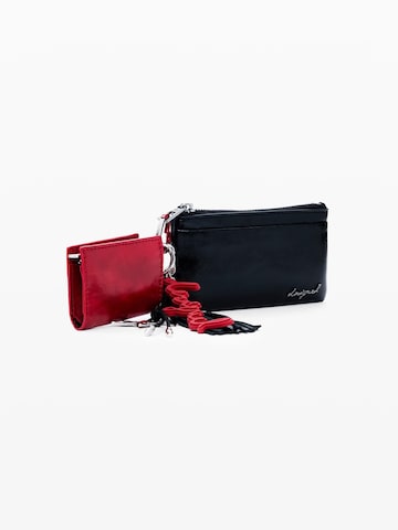 Desigual Přívěsek na klíče – červená
