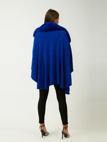 Cape Influencer en bleu