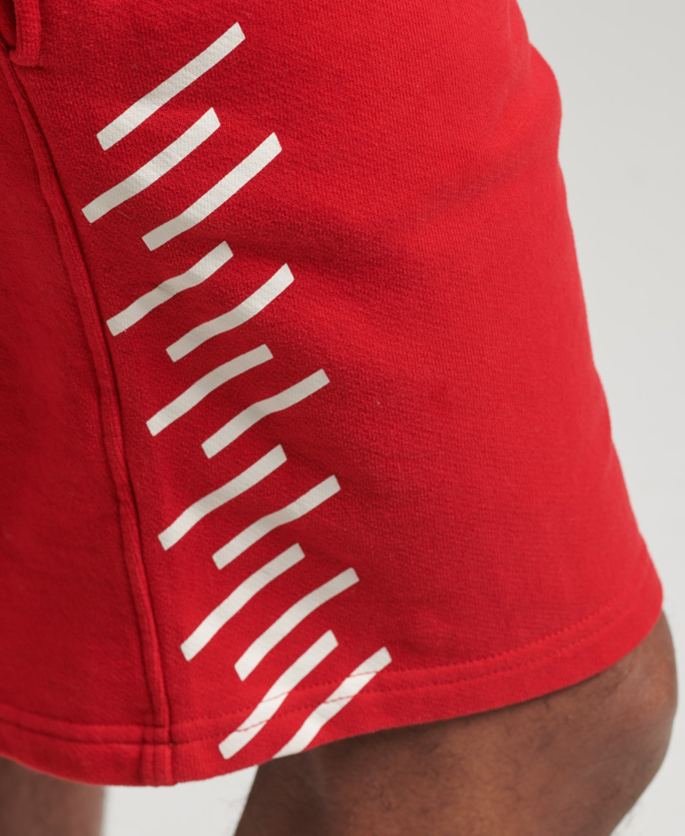 Männer Sportarten Superdry Hose in Rot - VV52309 Männer Sportarten Superdry Hose in Rot - VV52309