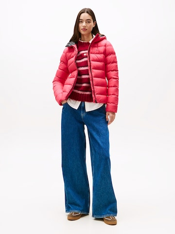 Tommy Jeans Jacke (GRS) in Rot