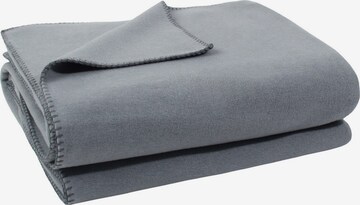 ZOEPPRITZ Blankets in Grey: front