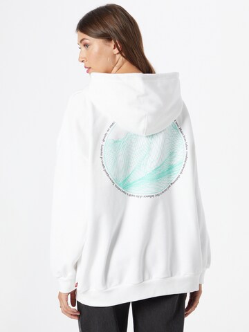 LEVI'S ® Majica 'Prism Hoodie' | bela barva