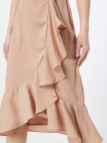 Maya Deluxe Dress in Beige