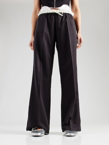 Wide Leg Pantalon à plis Monki en noir : devant