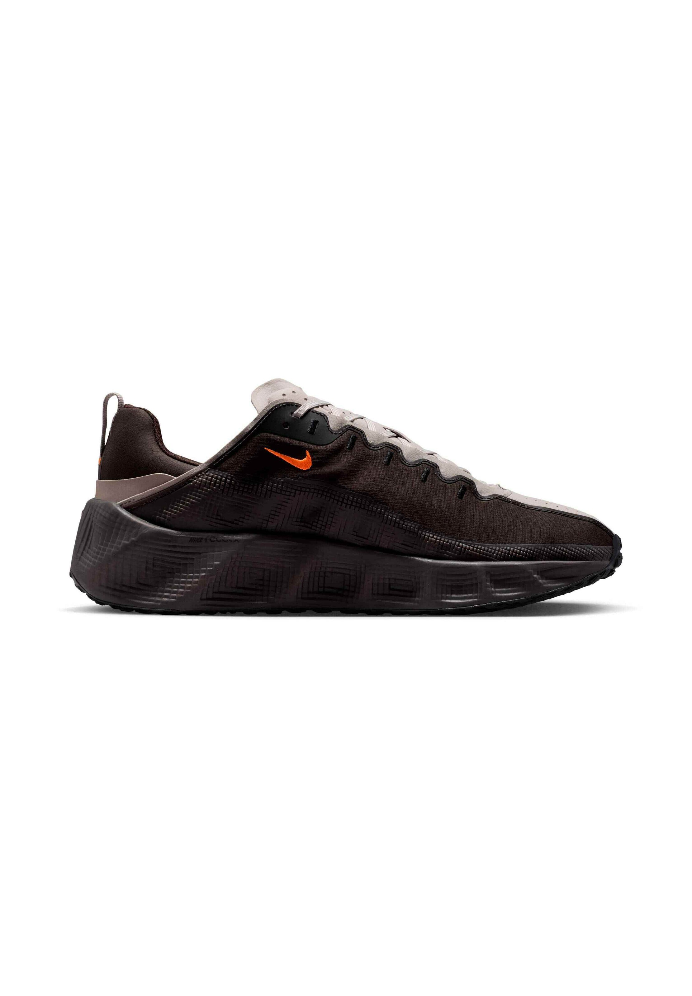 Sneaker low 'AVA ROVER' de la Nike Sportswear pe maro