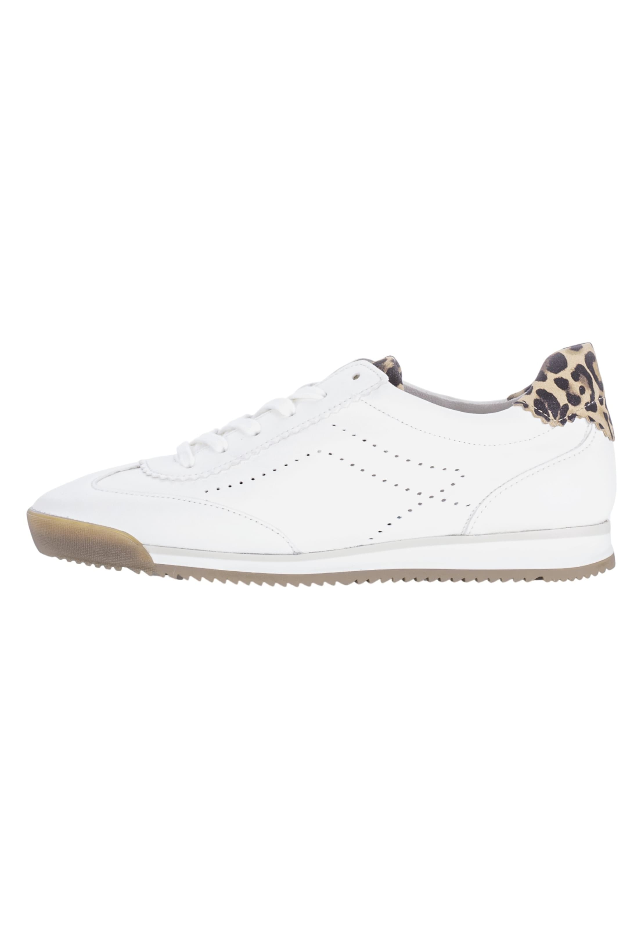 Baskets basses 'Low Top 83.432' GABOR en blanc