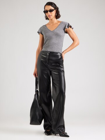 ABOUT YOU Shirt 'Romy' in Grey