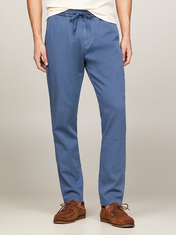 TOMMY HILFIGER Regular Chino Pants in Blue: front