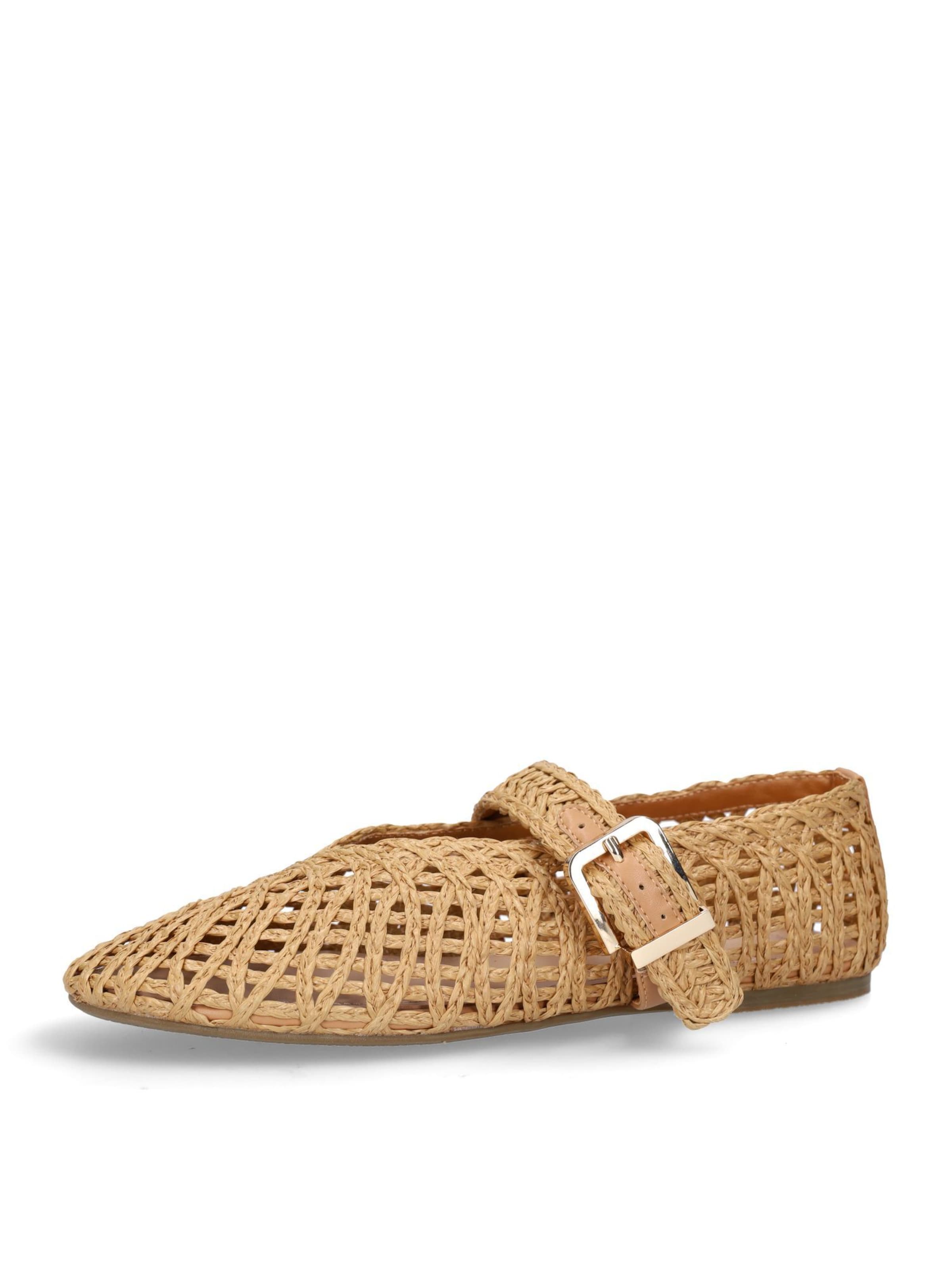 MANFIELD Ballerina in Beige: voorkant