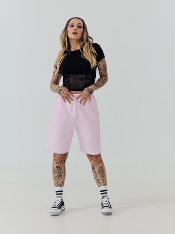 ABOUT YOU x Sharlota - regular Pantalón 'Tessa' en rosa