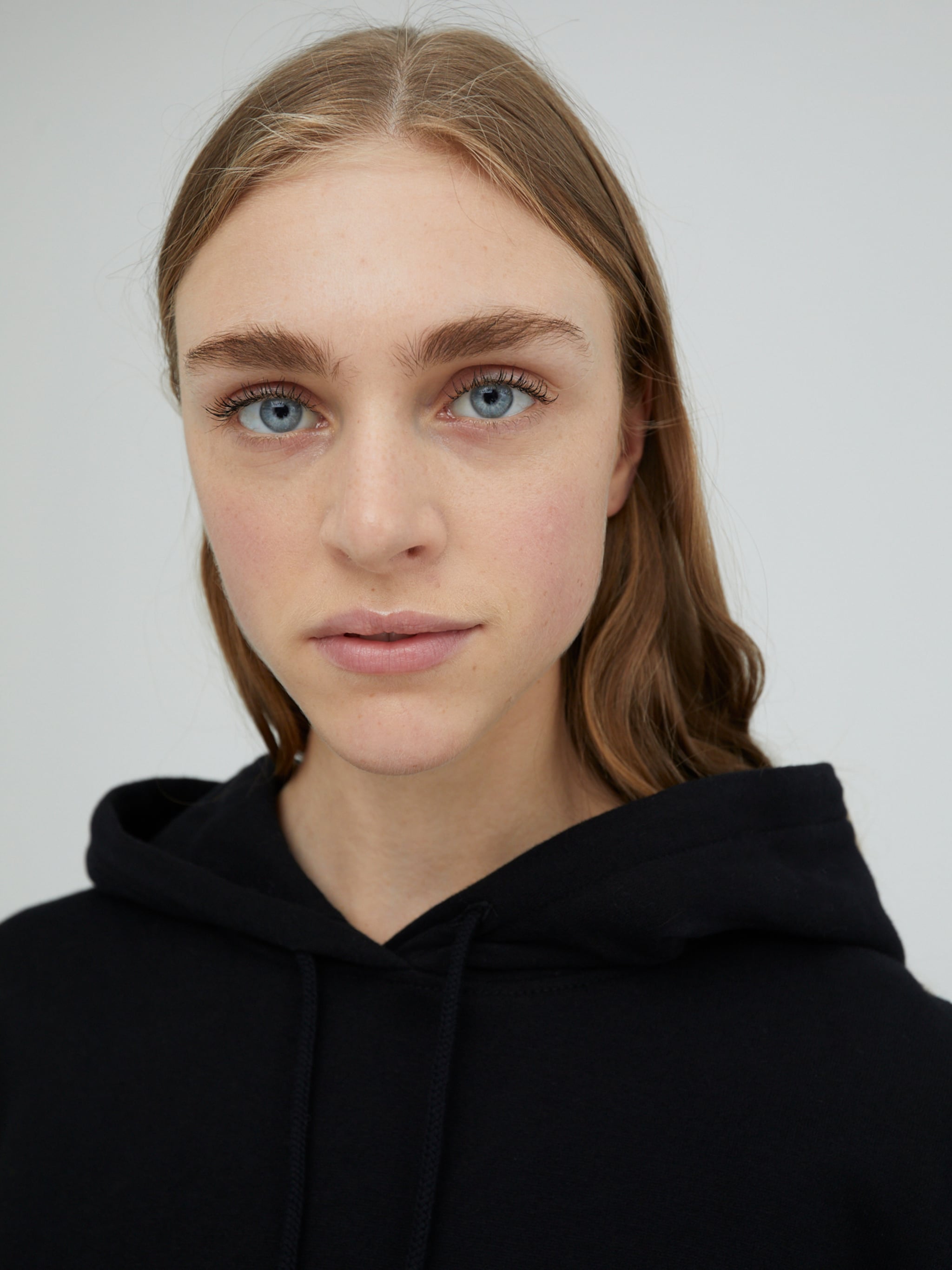 EDITED Produits Sweat-shirt 'Nyla' noir