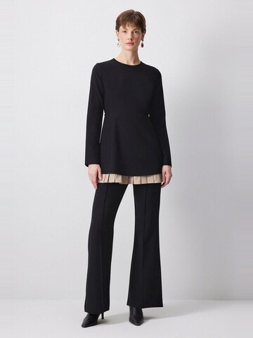 Touche Prive Sweater in Black