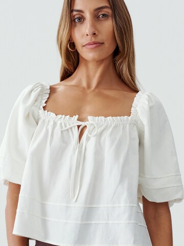 The Fated Blouse 'JOZIE' in White