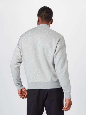 Sweat-shirt 'OV Crewneck K' ABOUT YOU x Mero en gris