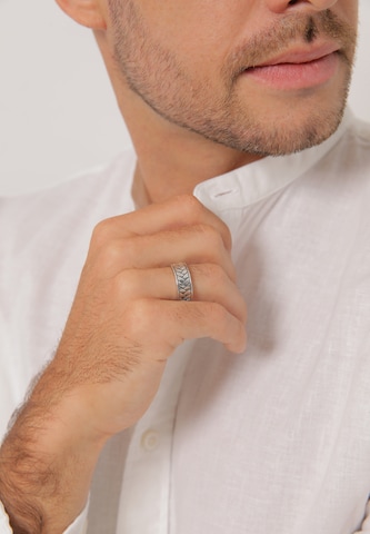 KUZZOI Ring in Silver: front