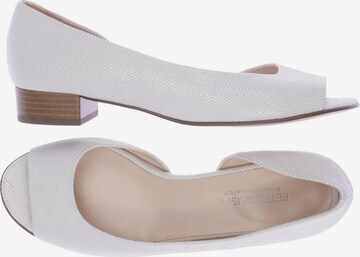 PETER KAISER High Heels & Pumps in 39,5 in White: front