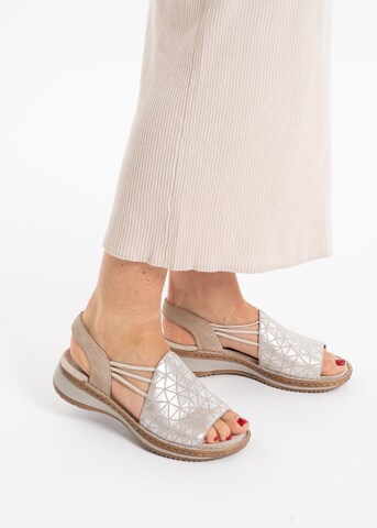 ARA Sandale 'Hawaii' in Beige