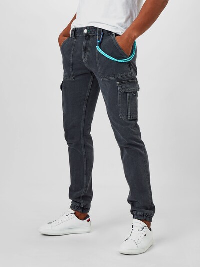 Tommy Jeans Cargojeans 'Scanton' i black denim, Modelvisning