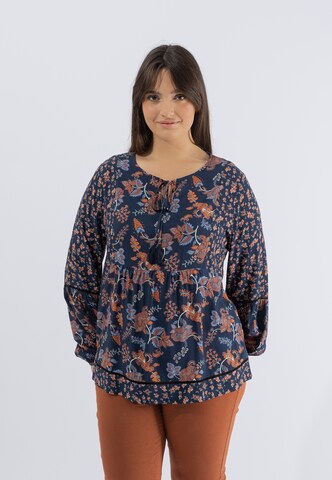 October Blouse in Blauw: voorkant