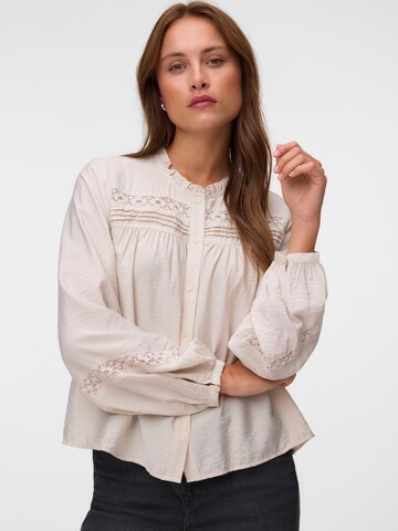 Camicia da donna 'VMCasey' di VERO MODA in beige: frontale