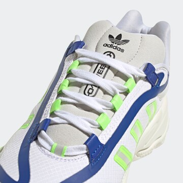 ADIDAS ORIGINALS Trampki niskie 'OZWEEGO PURE' w kolorze biały