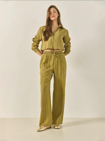 Bianco Lucci - Roupa de casa em verde: frente