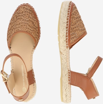 Fred de la BretoniÈre Szandálok 'ESPADRILLE SANDAL 2 CM NATURAL WOVEN FI' - barna