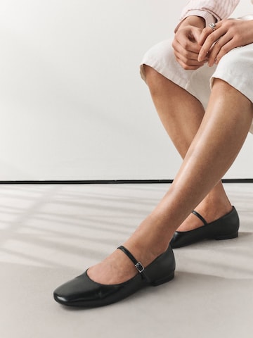 Ballerines à lanières 'Forever Comfort' Next en noir