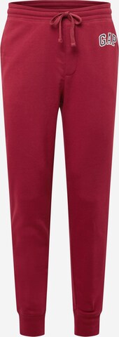 Tapered Pantaloni di GAP in rosso: frontale