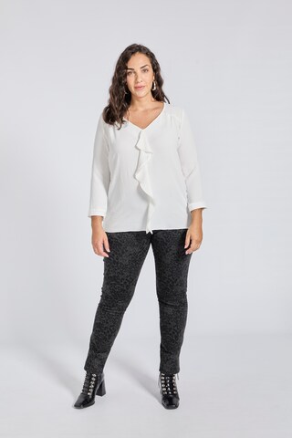 SPGWOMAN Blouse in White: front