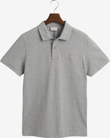 GANT - Camiseta 'Reg Tonal Shield' en gris: frente