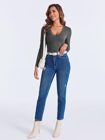 Tricou de la Imily Bela pe gri