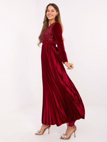Madnezz House Dress in Red
