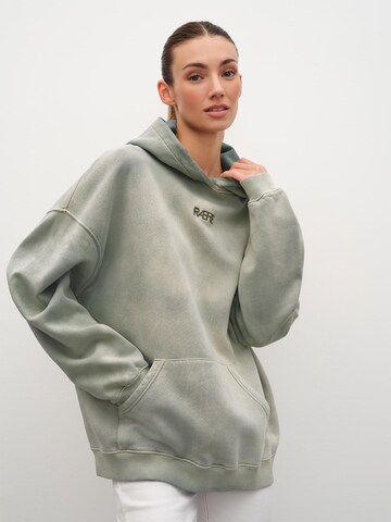 RÆRE by Lorena Rae Sweatshirt 'Lani' i grön: framsida