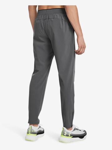 UNDER ARMOUR Tapered Sporthose in Grau