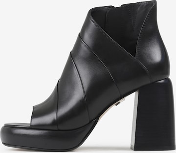 BRONX Ankle Boots 'Ginn-Y' in Black: front