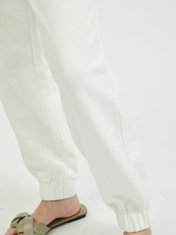 VILA Tapered Pants in White