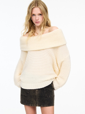 Pull&Bear Sweater in Beige: front