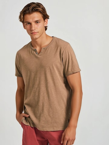 Funky Buddha Shirt in Brown: front