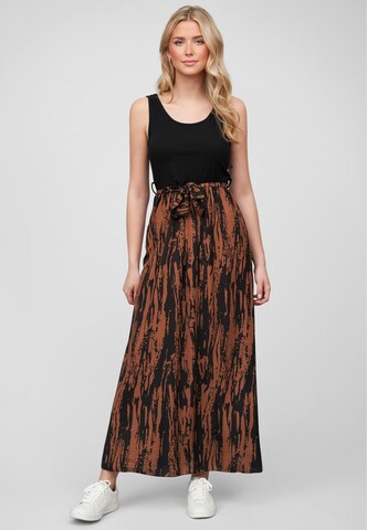 Cloud5ive Kleid in Schwarz: Vorderseite